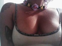 mariasmulatas:  #Tetas #Flores #Tatuajes #Aburrimiento #Iuugg 