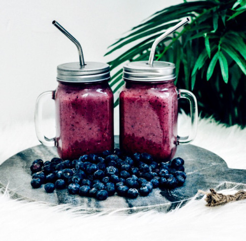 storyofthislife:  it’s all about smoothies 