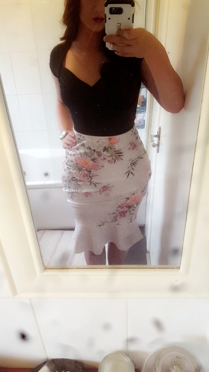 demasiado-descarado-para-usted:New skirt I got for my birthday :) I actually did really well this year:)