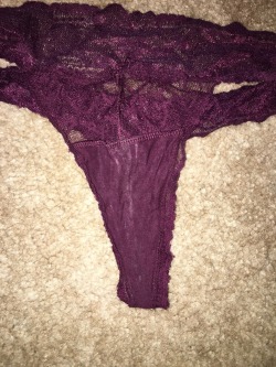 estebanhazit:  GFs cousins panties! Pretty sure she had these on when we went to the club. Lovely pussy aroma.