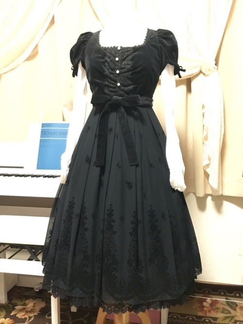 Dress: Victorian maiden Blouse: Mary Magdalene Jacket: Jill Stuart