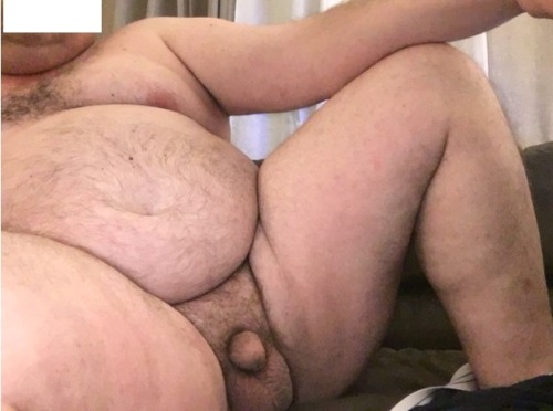 fatfunstuff:  Re-Blog &   Follow me if you love these nude Chub pics of me 