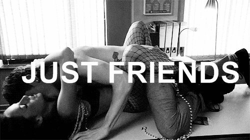 cigarettes-and-effy:  everybody wants a friend   _ 