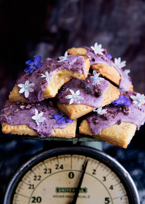 sweetoothgirl:Blueberry Lemon Curd Pop Tarts