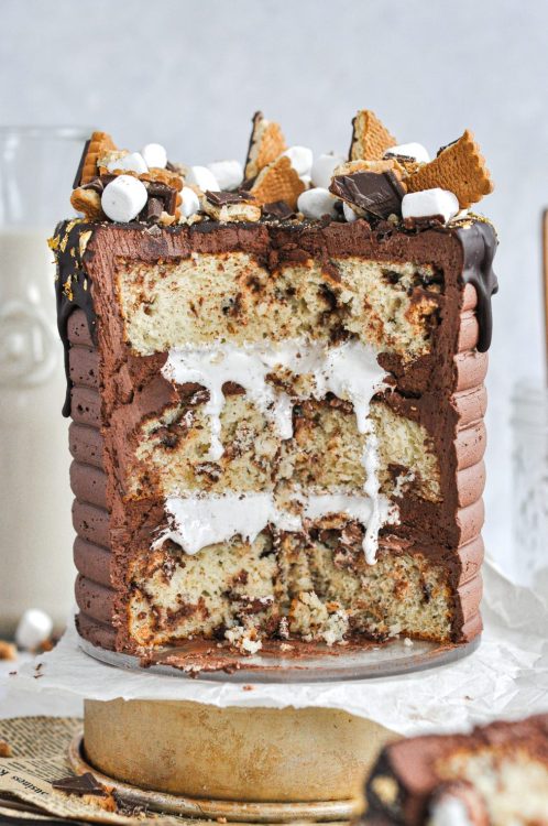 sweetoothgirl:  S’Mores Cake