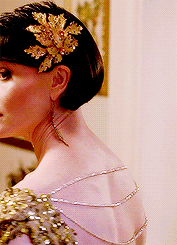 borgiapope:CostumesFrom: Miss Fisher’s Murder Mysteries, 2.09Character: Phryne FisherActor: Essie Da