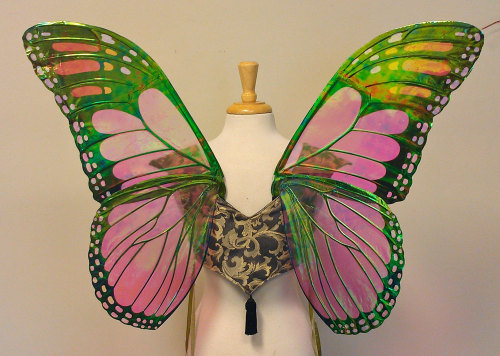 daddysjandbabyem:  whimsy-cat:  Fairy wings by Fancy Fairy. ( Etsy / Deviantart )  💜💗💛💚💙