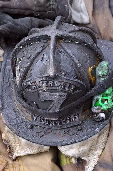 fireprobie:  truck-company-fireman:  Lil crispy  Why would you burn a $300+ helmet like this??  Too 