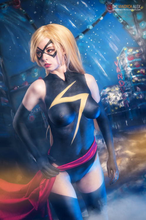 foxycosplaygirls: vandych: Mis Marvel photographer Vandych Assistent: Alina More here www.van