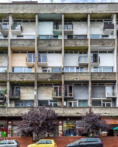 Galeriowiec (gallery house) or Mezonetowiec (maisonette house), residential and commercial building,