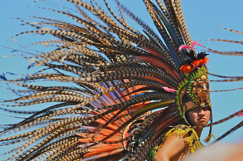 carlosopolar:thecheshirekitteh:Aztec/Mexica DancersConcheros!