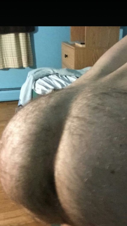 bootylover30:  Horny bottom boy fan!!! Reblog  if you wanna see more of him!!! Follow @bootylover30 