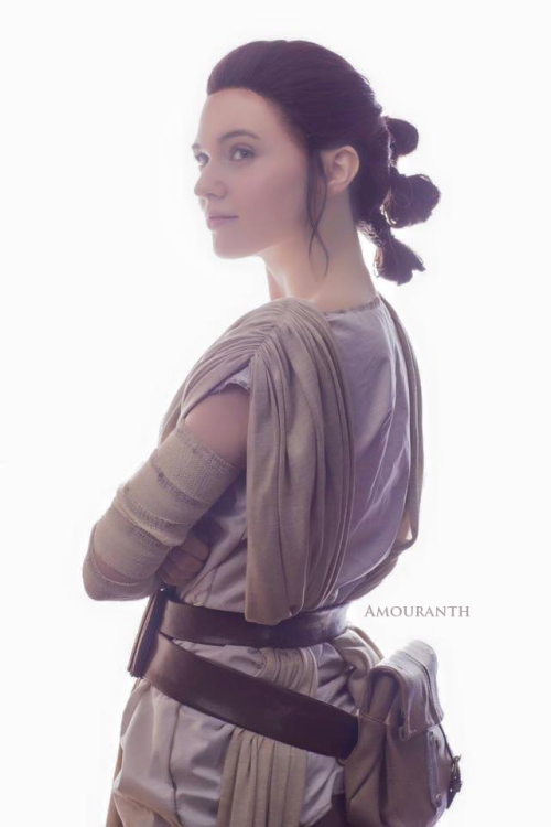 First pic of my new Rey cosplay! Made and modeled by mePhotography by BokeholicsMy lightsaber is com