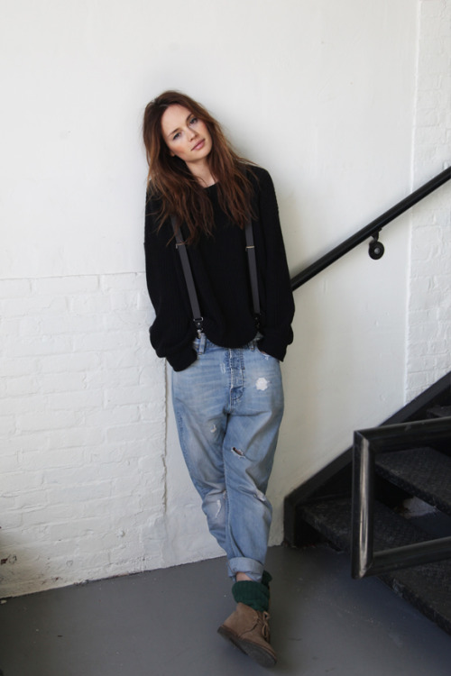 The Weekend Edit
Stay casual but chic in overalls and a cute jumper this weekend.