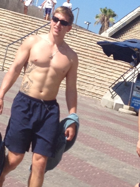 moteq1:  Hot Heeb of the Day  Gordon Beach, Tel Aviv.  View Post 