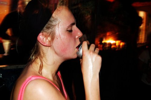 Exclusive – MØ at the ‘Din Nye Ven’ Bar in 2010. 