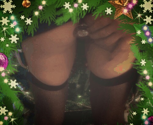 highclass-in-highheels: The 5th day of Christmas and diamonds are a girls best friend.