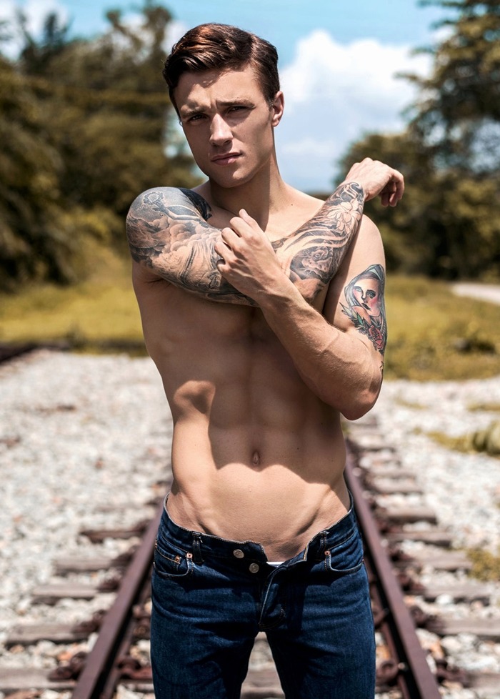 hunkyandhandsome:  Handsome and hunky 💪🏼