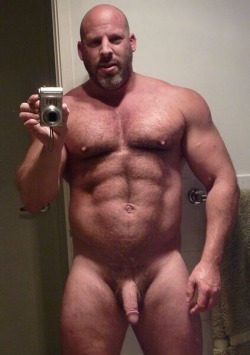 topshelfmen:  Richard’s nude selfie. Hot