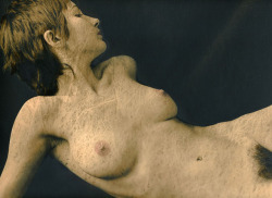 natural-beauty-art:    Michael Gesinger: Nude with chin up 