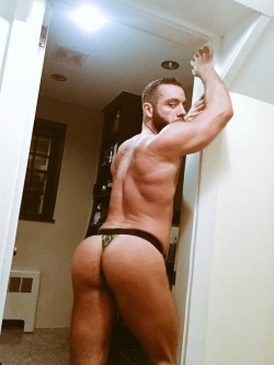 manrumpsxxx:  Follow Me For The Sexiest Rumps On Tumblr