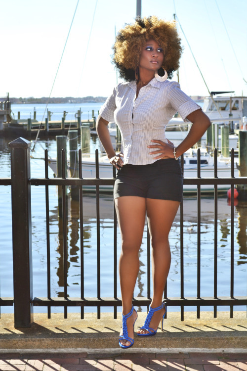 ebonyteen51:  See this and tons more of hot ebony amateurs at http://bit.ly/1FjzhR6