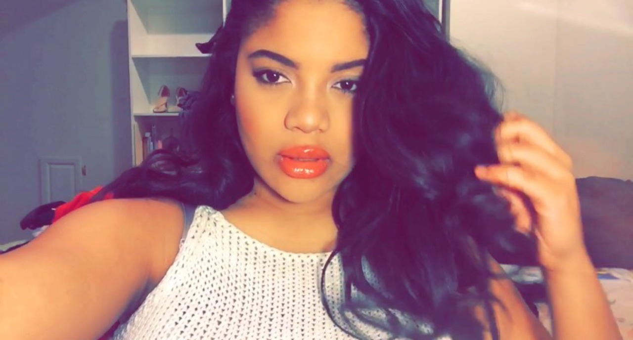 thechroniclesofcollege:  Wait let me fix my hair.  SC: loganngabrielle