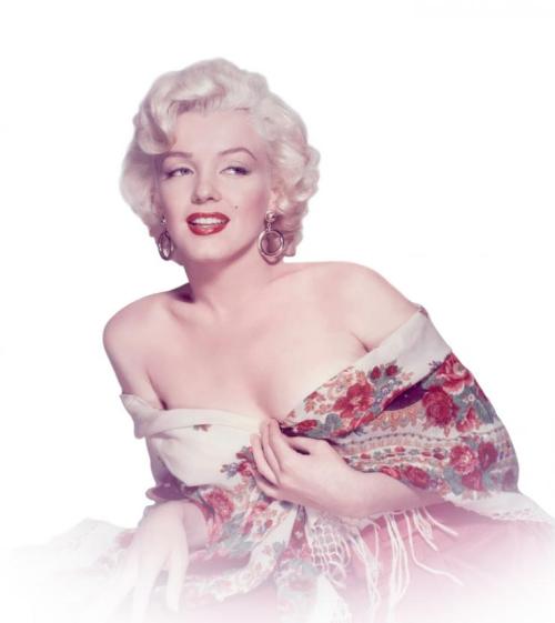 thediaryofmarilynmonroe:  beautiful pictures of Marilyn Monroe taken by Nickolas Muray