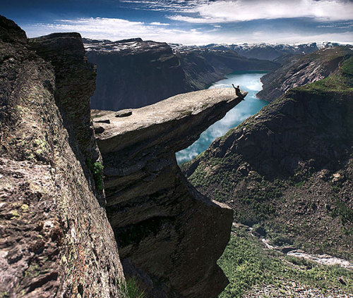 faithistorment:  Photos by Max Rive