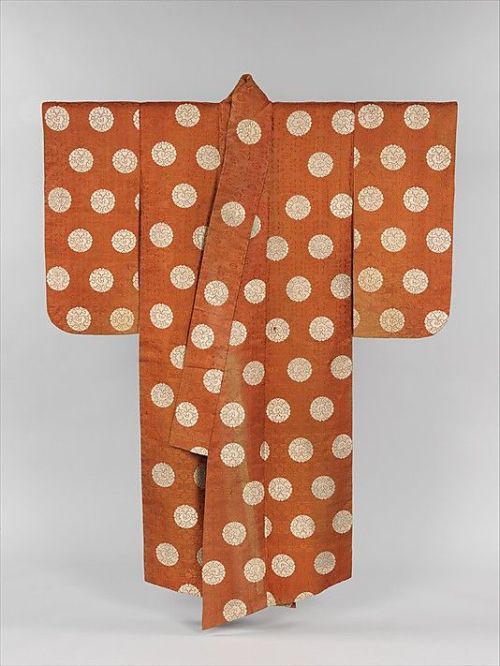 Noh RobePeriod: Edo period (1615–1868)Date: 18th centuryCulture: JapanMedium: Brocaded silkDimension