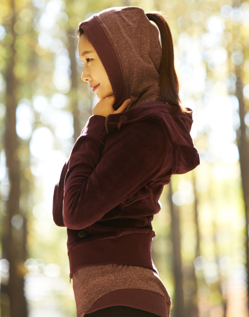 koreanmodel:  Han Hye Jin for Han Hye Jin Body Book pictorial shot by Chun Young Sang