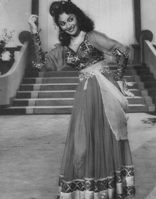 Waheeda Rehman in “Alibabavum 40 Thirudargalum” (1955)