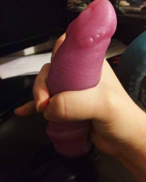 stickysheep:  Size comparison by request. adult photos