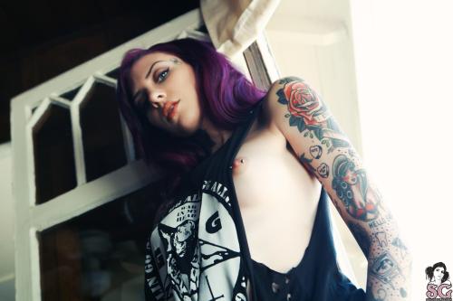 Sex past-her-eyes:  Mizirlou Hopefulmizirlou.suicidegirls.comLink pictures