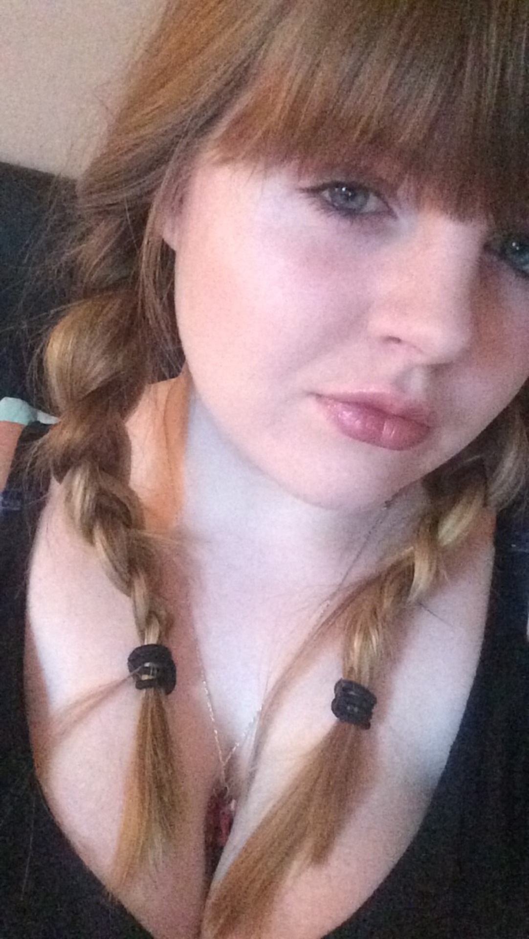 lumpyspaceprincessa:I look really cute today but I can’t get a good photo 😔