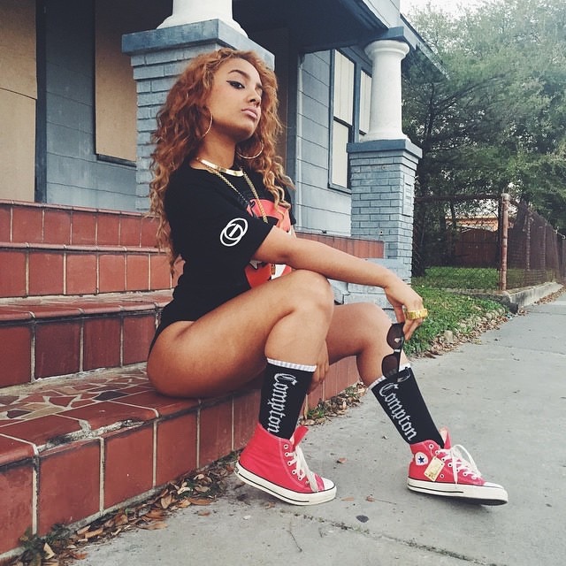 redstripeking:  Alexa Naomi