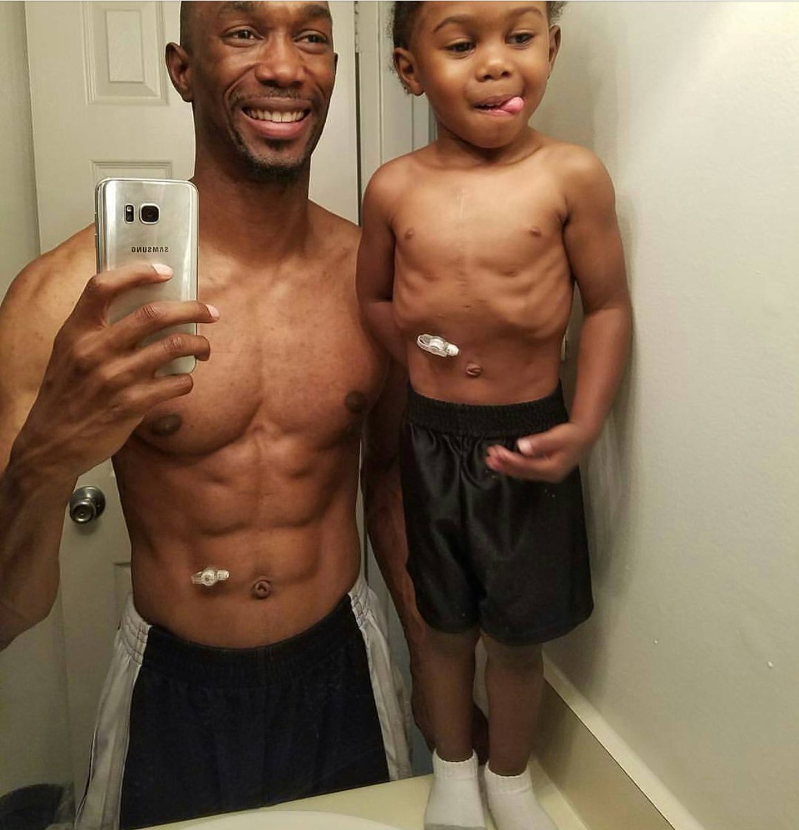 lagonegirl: O love seeing black dads like this It’s inspiring #RepresentationMatters 