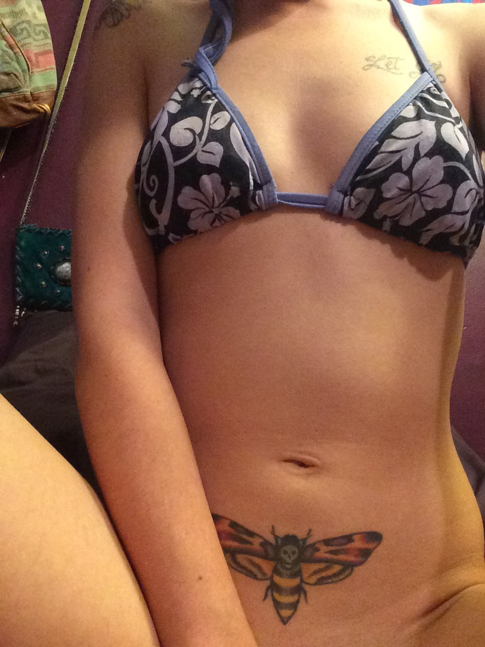 salvadordaddy:  Ask me about buying my snapchat/kik loves.