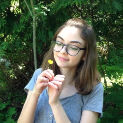 sprouhty:  I found a lil flower