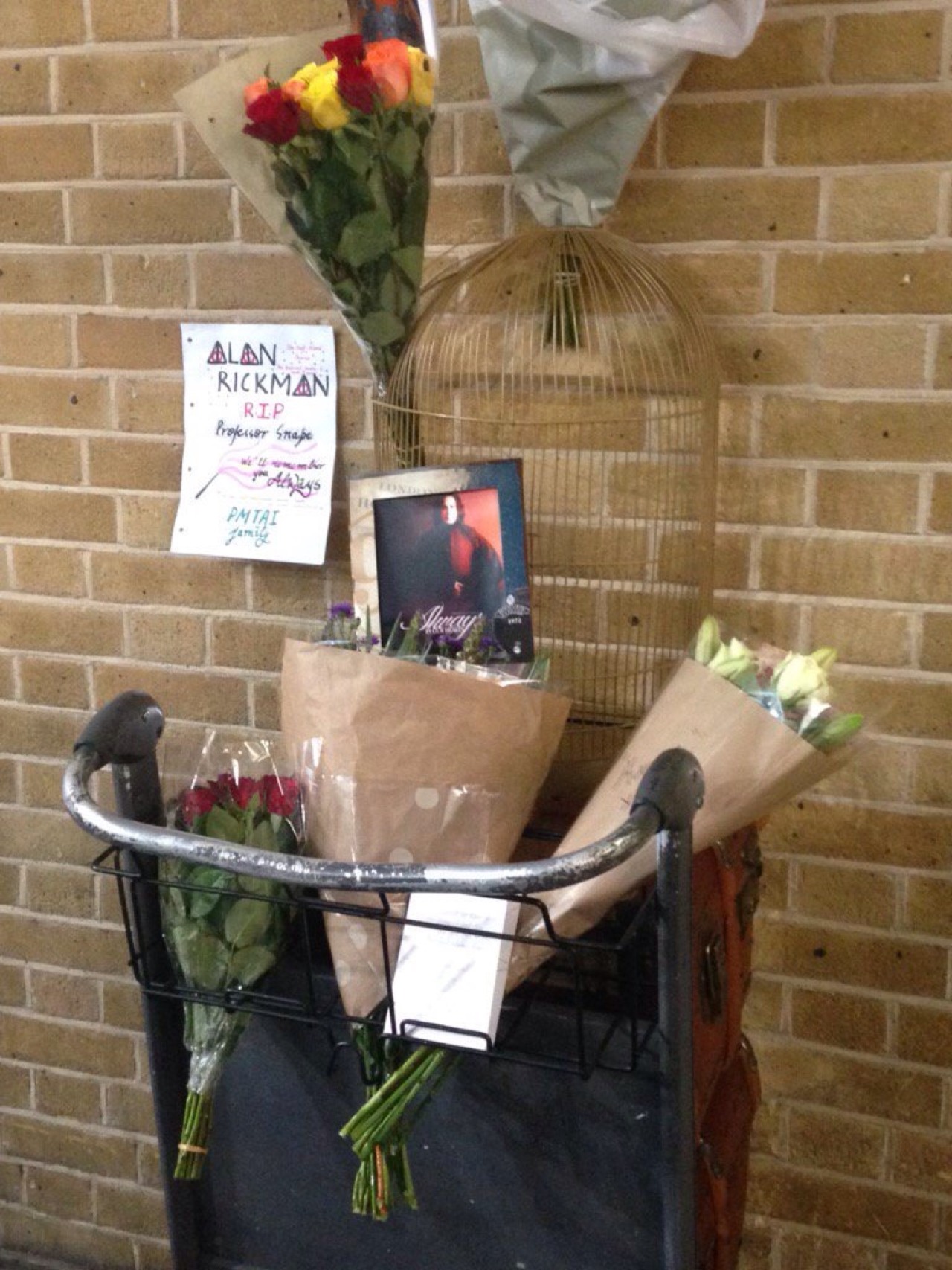 simplyfourtris:  A memorial at platform 9 ¾ at King Cross Station in London. 