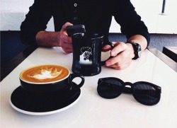 deadlyvibes:  Coffee with my wacko 