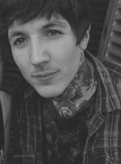 pierxe-the-veil:  Oliver Sykes, Bring Me