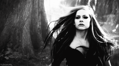 skins-black-and-white:    Black &amp; White Blog: Quotes, Gifs, Photos &gt;&gt;