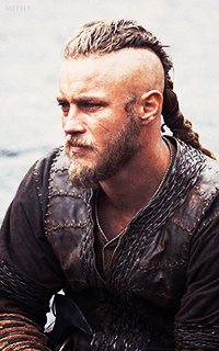 shirtless business • fassophy: Travis Fimmel as Ragnar Lothbrok in...