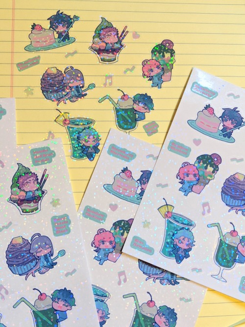 I made some clear glitter stickers! 