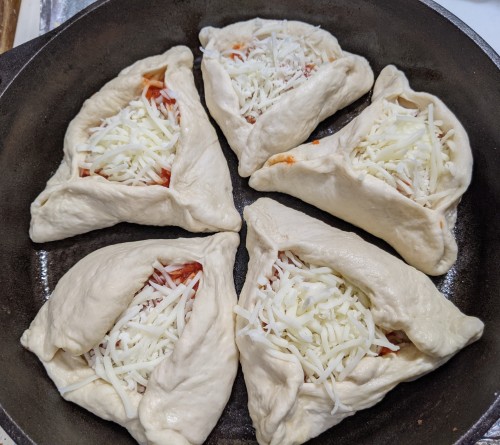 copperbadge: PIZZA HAMANTASCHEN.  It worked better than I dreamed – I assumed they would all unfold,