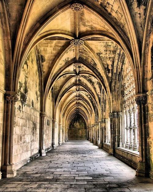 #cloister #batalha #monastery #gotico #goticstyle #portugal #fujifd6500 #vmribeiro (em Mosteiro De S