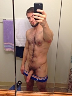gaytaurean:  The selfie that ALL men love to take! Send me yours and I’ll post it!