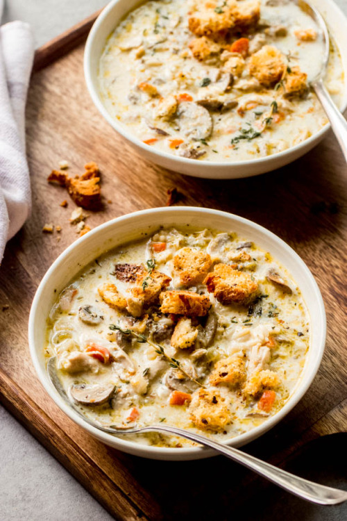 daily-deliciousness:Creamy chicken and mushroom soup