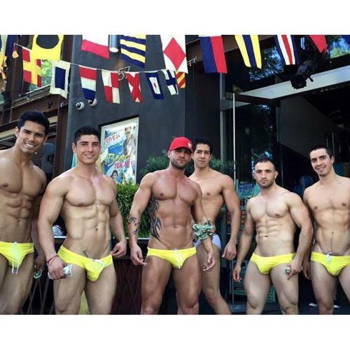gayweho:  Which one would you choose?  #mickysweho #3dayweekend #summerdays #summer2015 #beach #labo… https://t.co/3f9U35os7X http://t.co/5GcKeLgBPq 